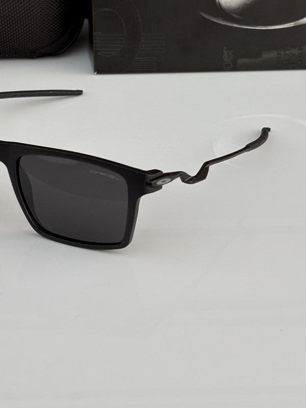 Oakle.y 8801 black