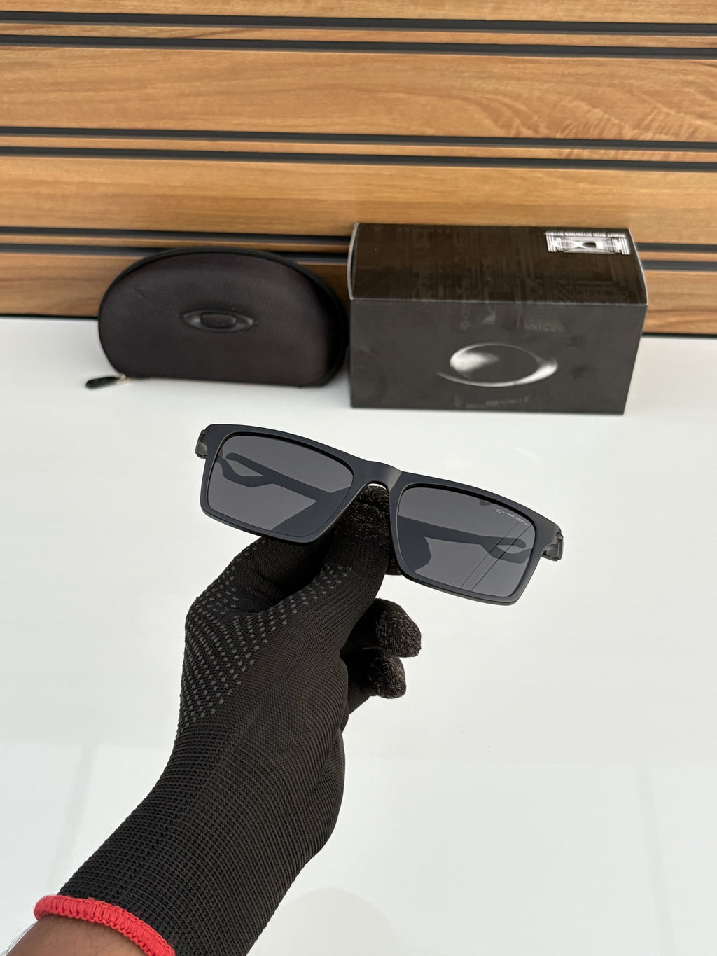 Oakle.y 8801 black