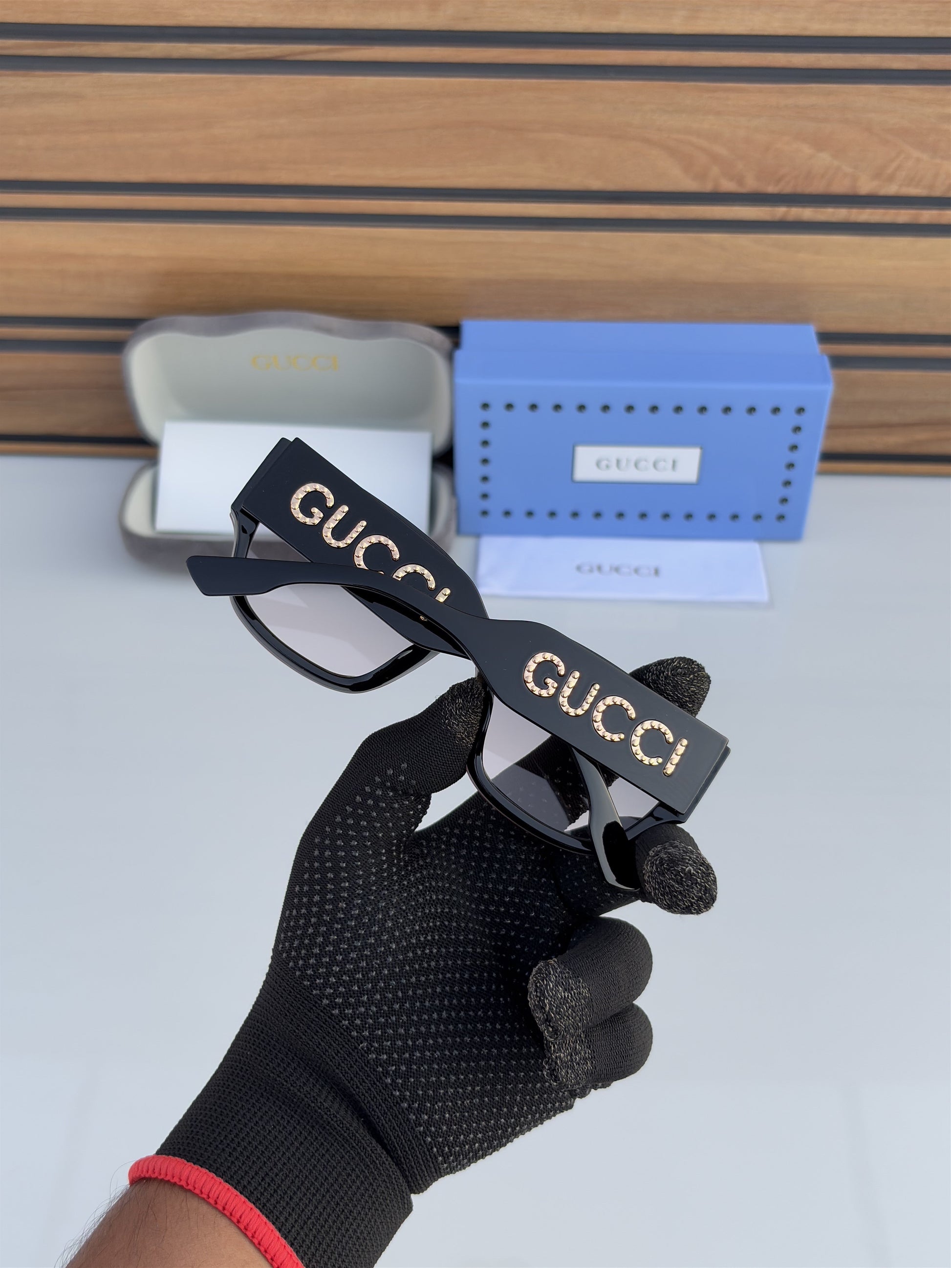 Gucc.i 9811 light  shades