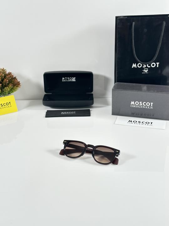 Moscott 120 Brown