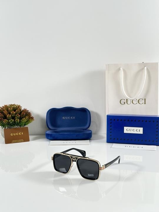 Guccii 1295 Gold/Black