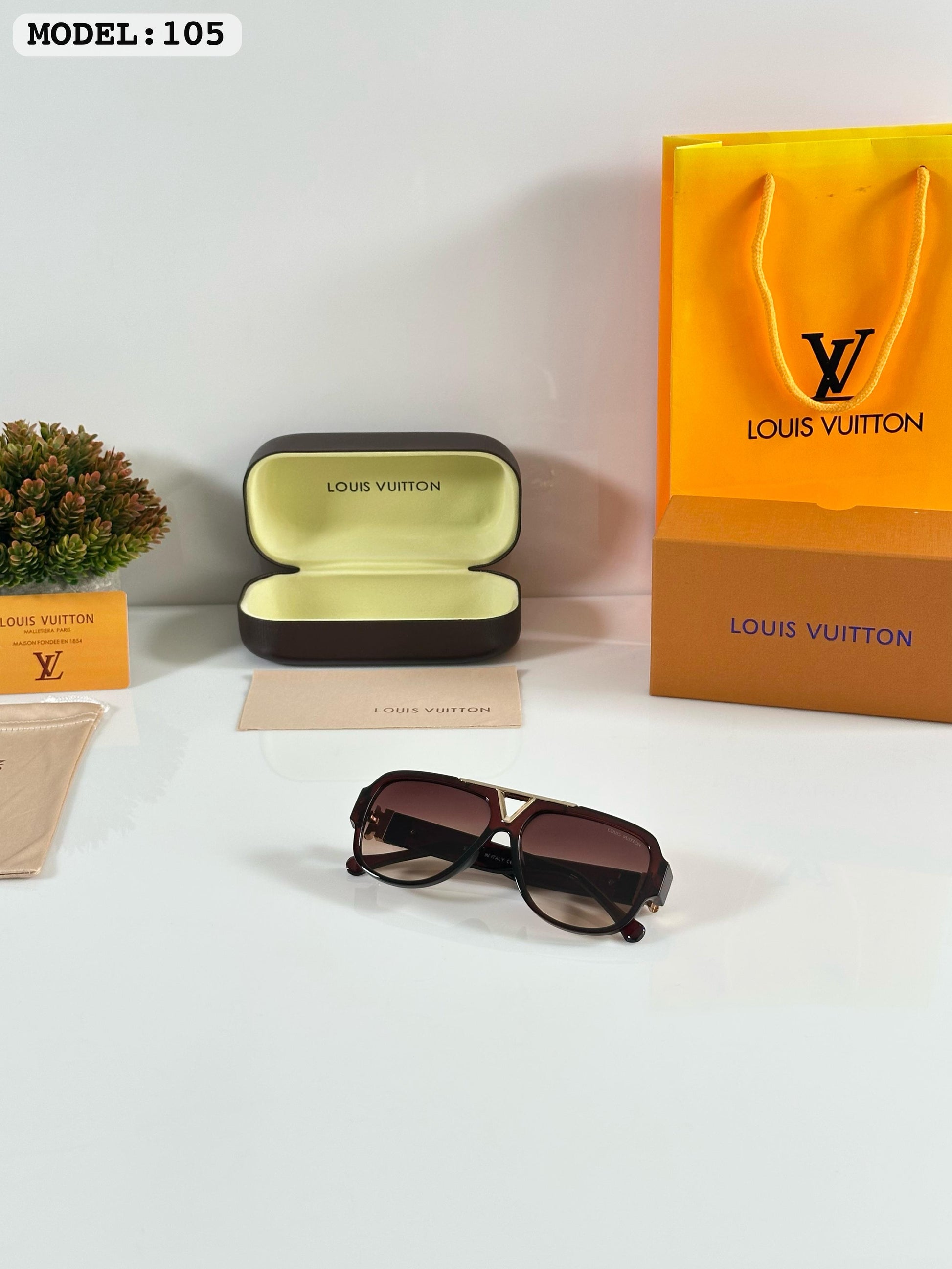 LOUISs VUITTONN 105 BROWN