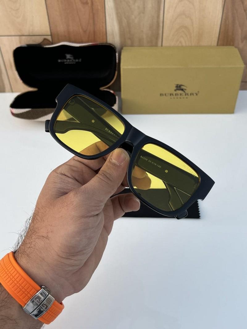 Burrberry 4458 Black Yellow