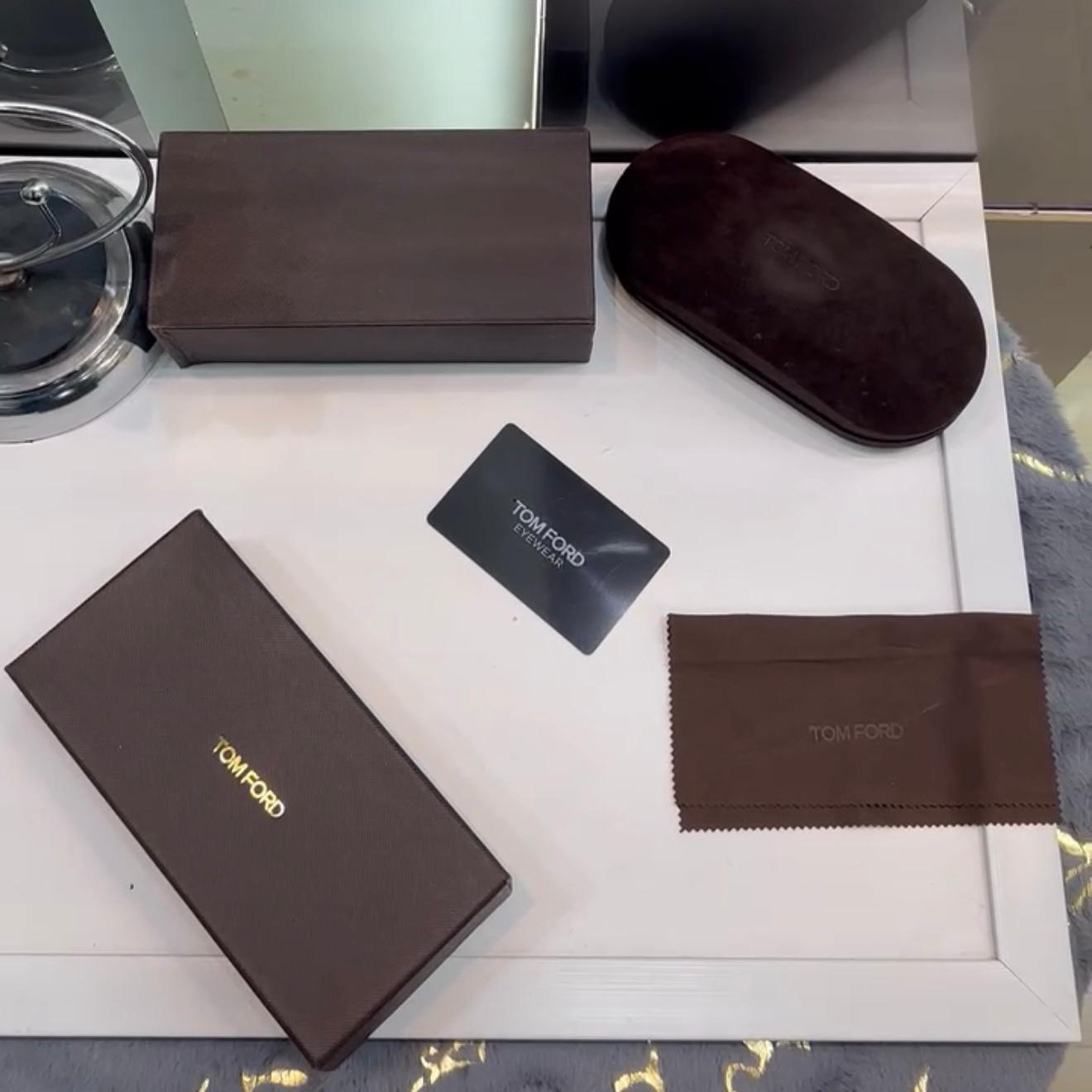 Tomforrd All Brown LUXURY Shades 2028