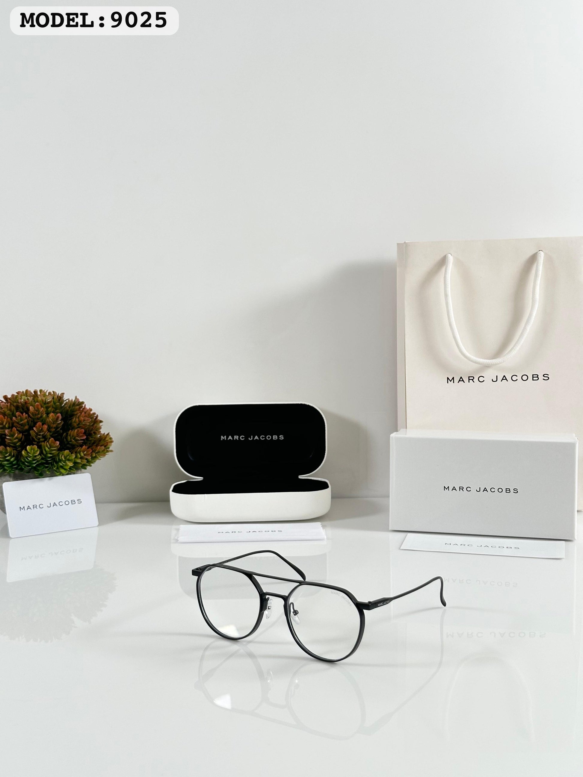 MARCc JACOOBS 9025 BLACK FRAME