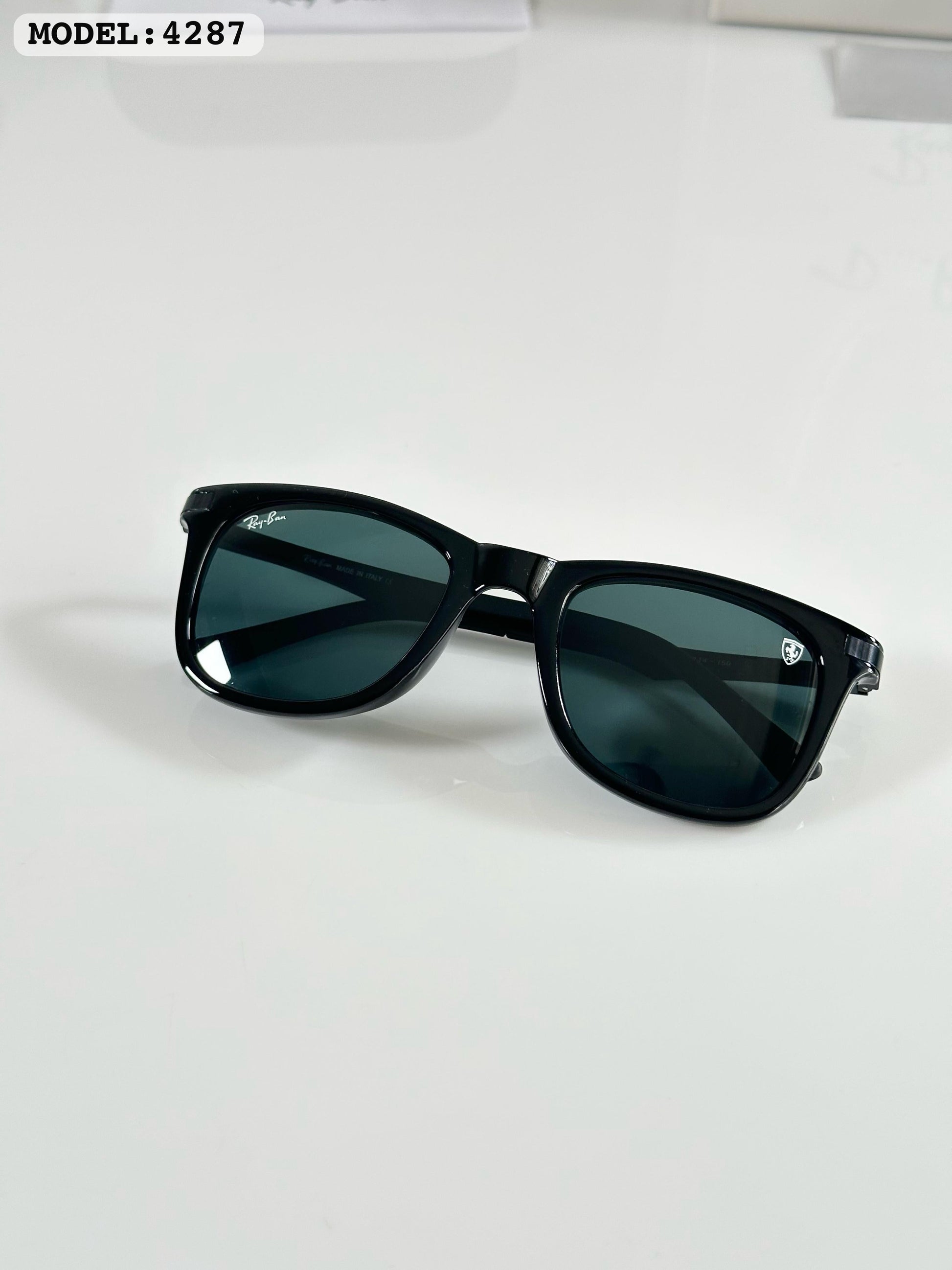RAYBANN 4287 BLACK GLASS
