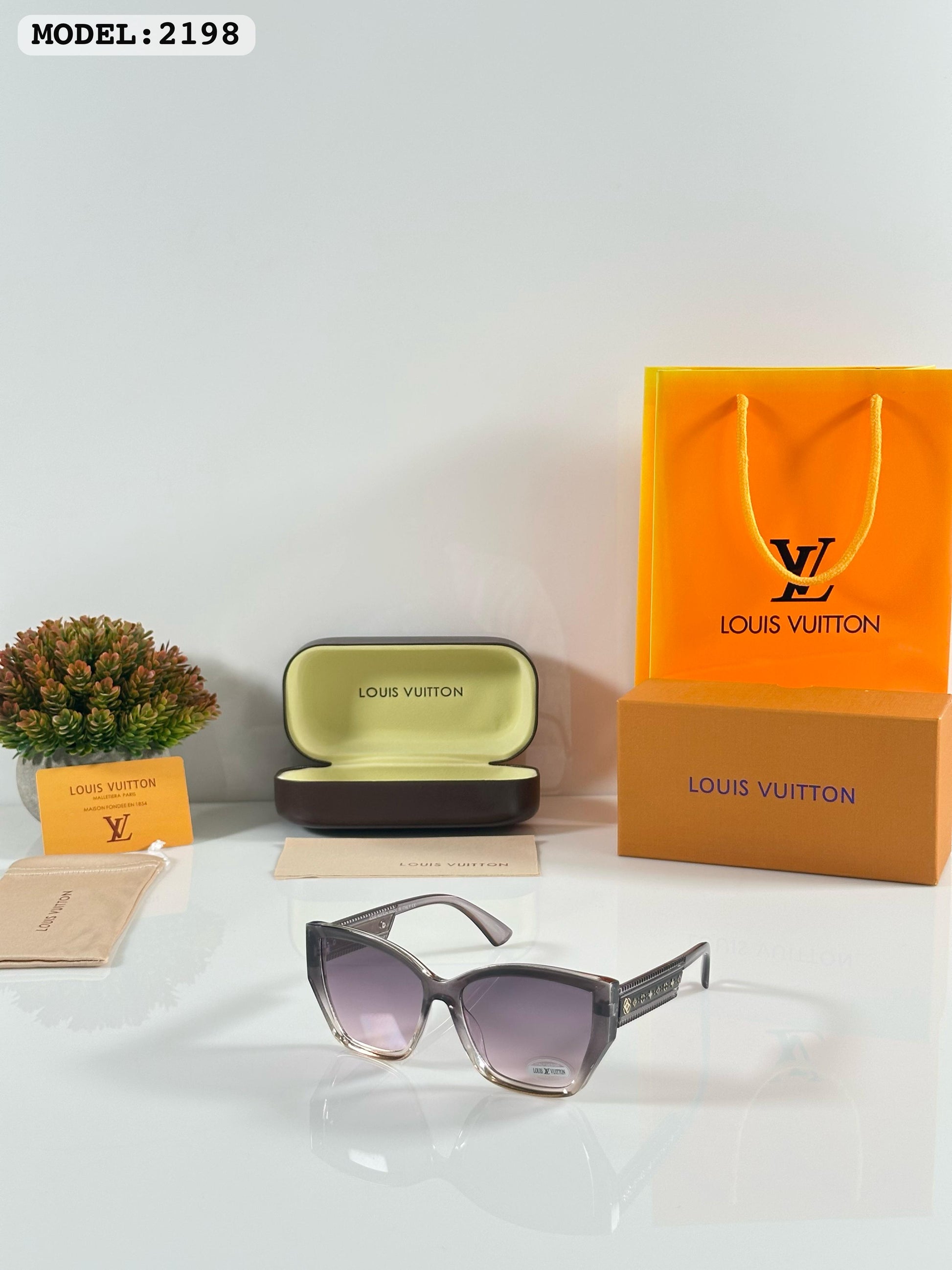 Louiss Vuittonn 2198 Grey Women (Luxora Exclusive)