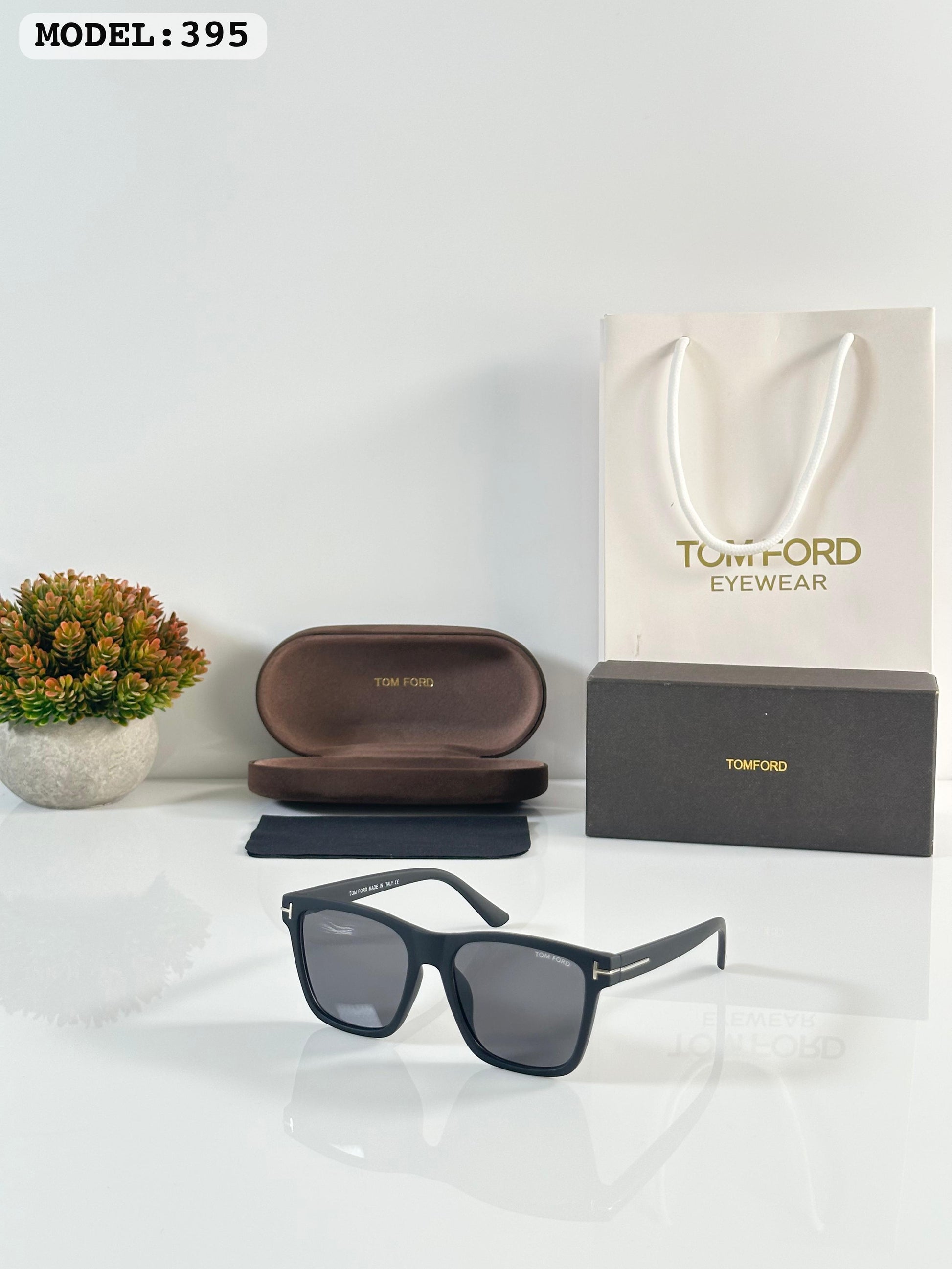 TOMFORDD 395 BLACK