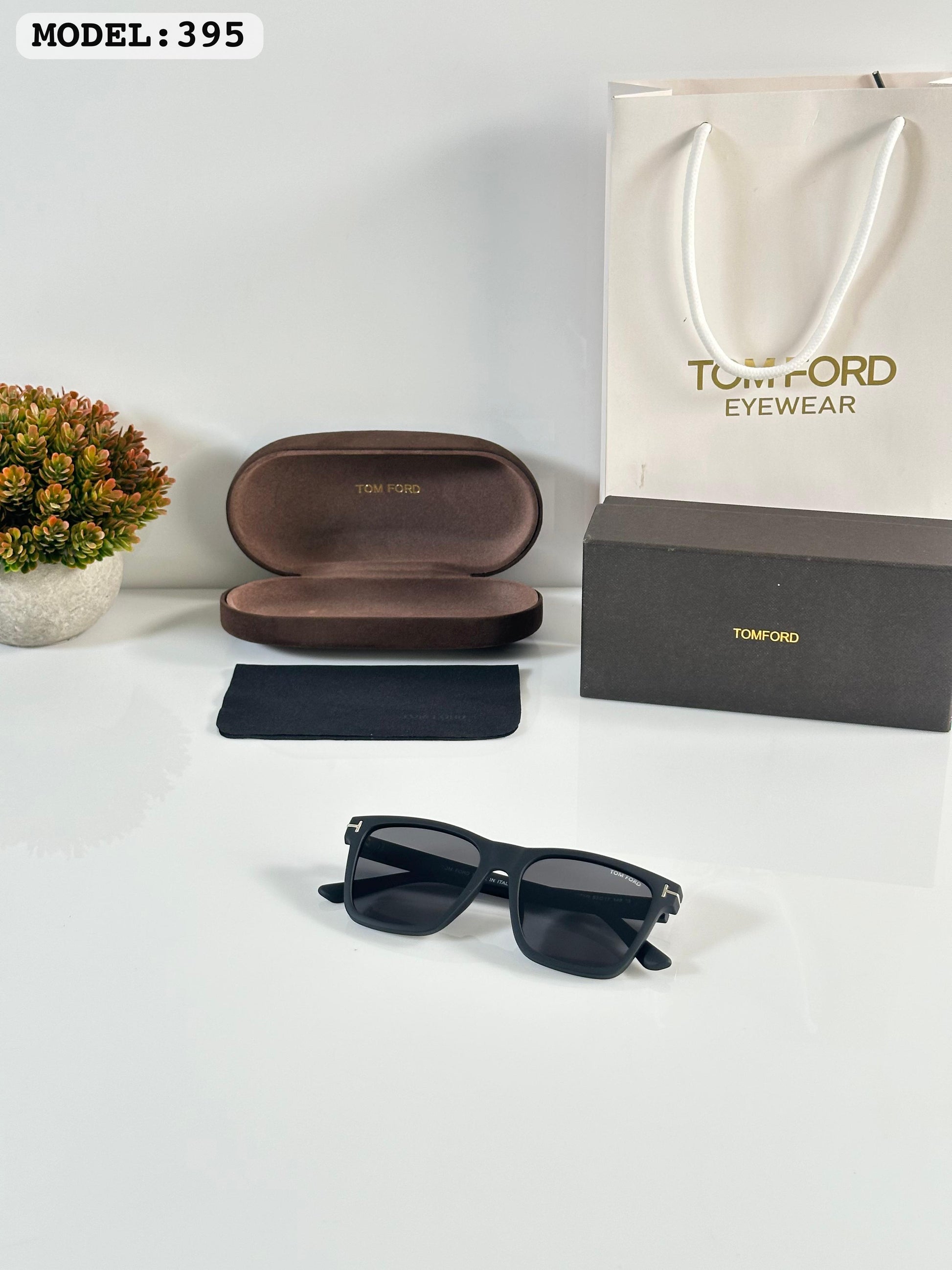 TOMFORDD 395 BLACK