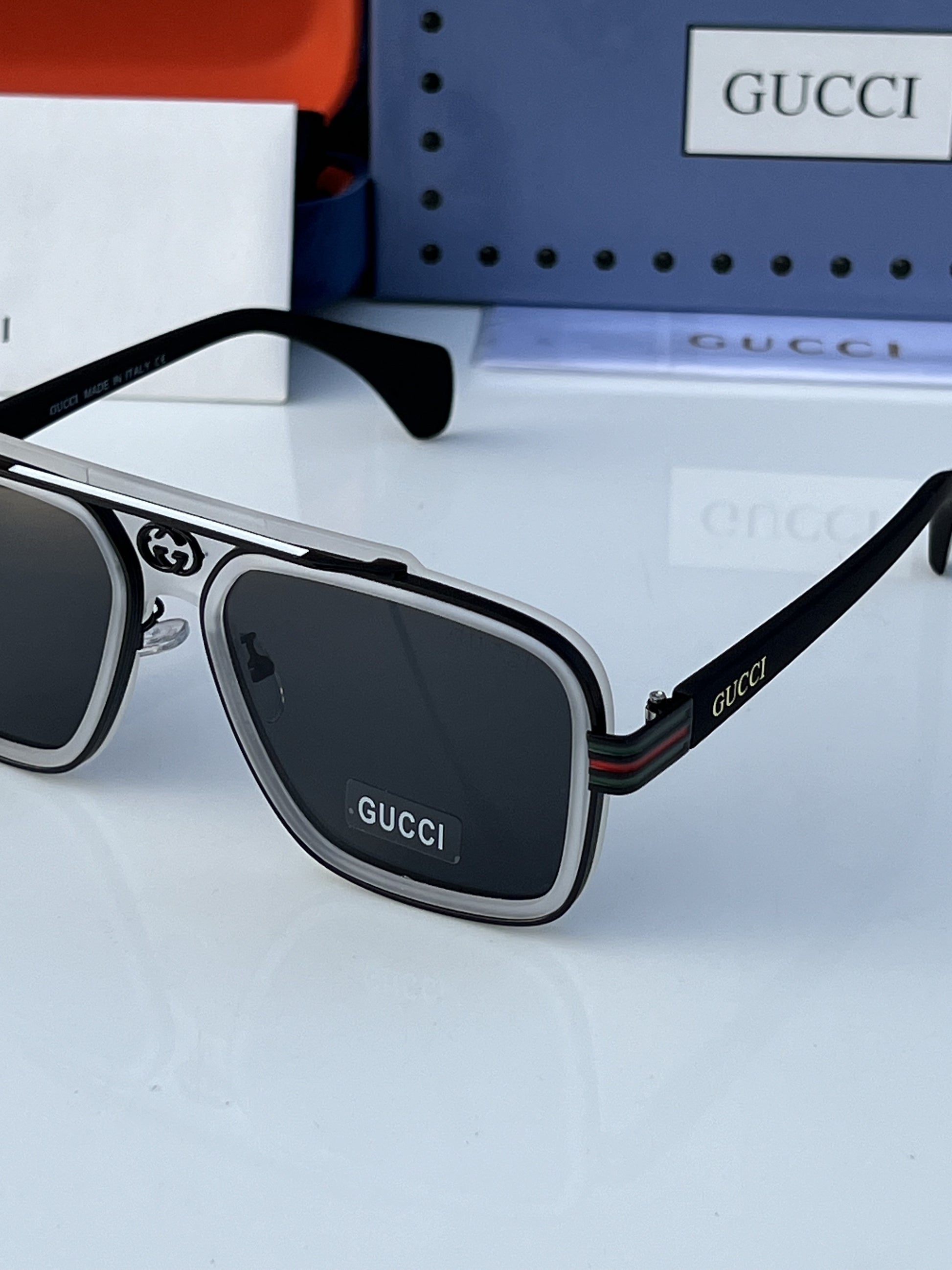 Guccii 1295 White/Black