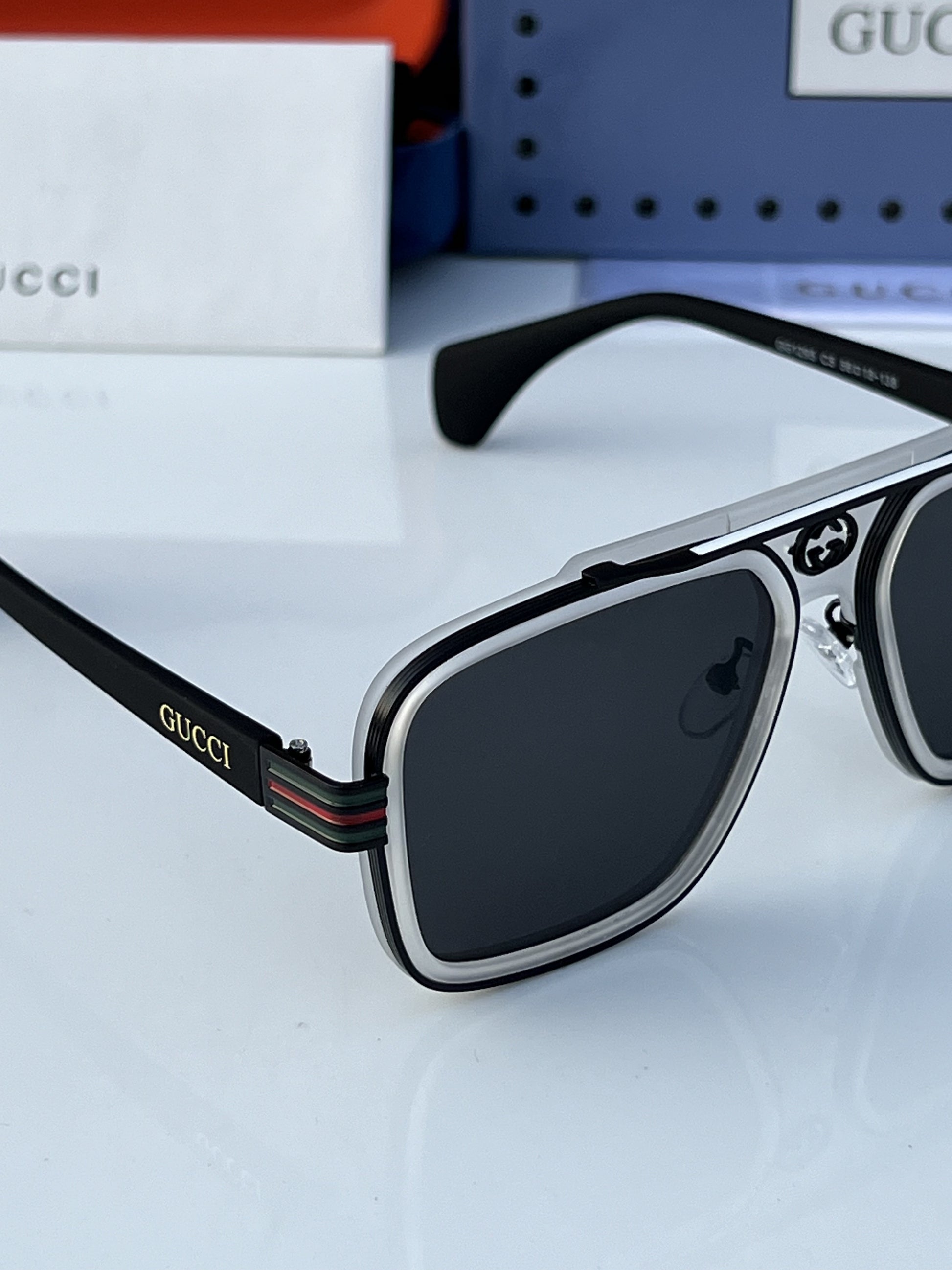 Guccii 1295 White/Black