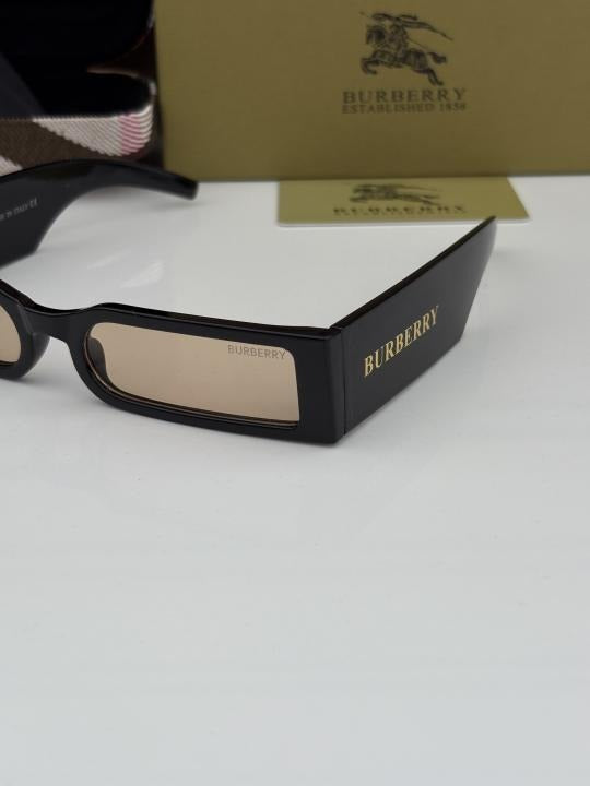 Burberry 22033 peach shades