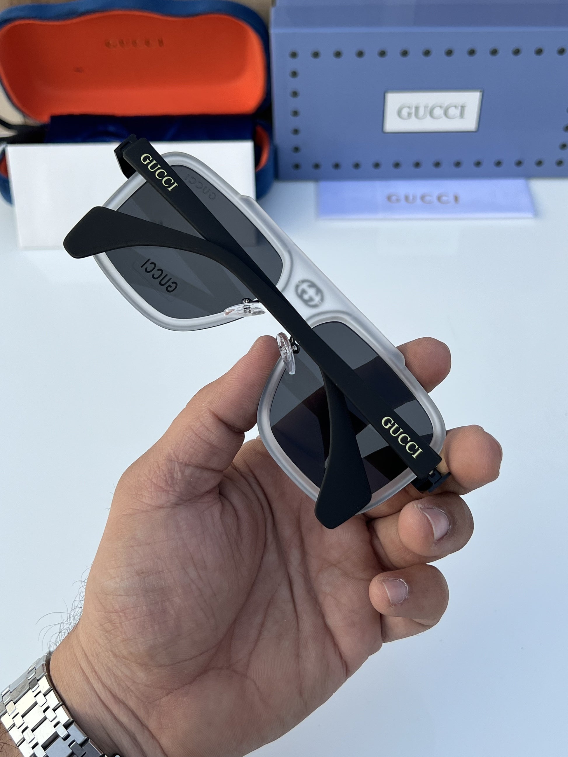 Guccii 1295 White/Black