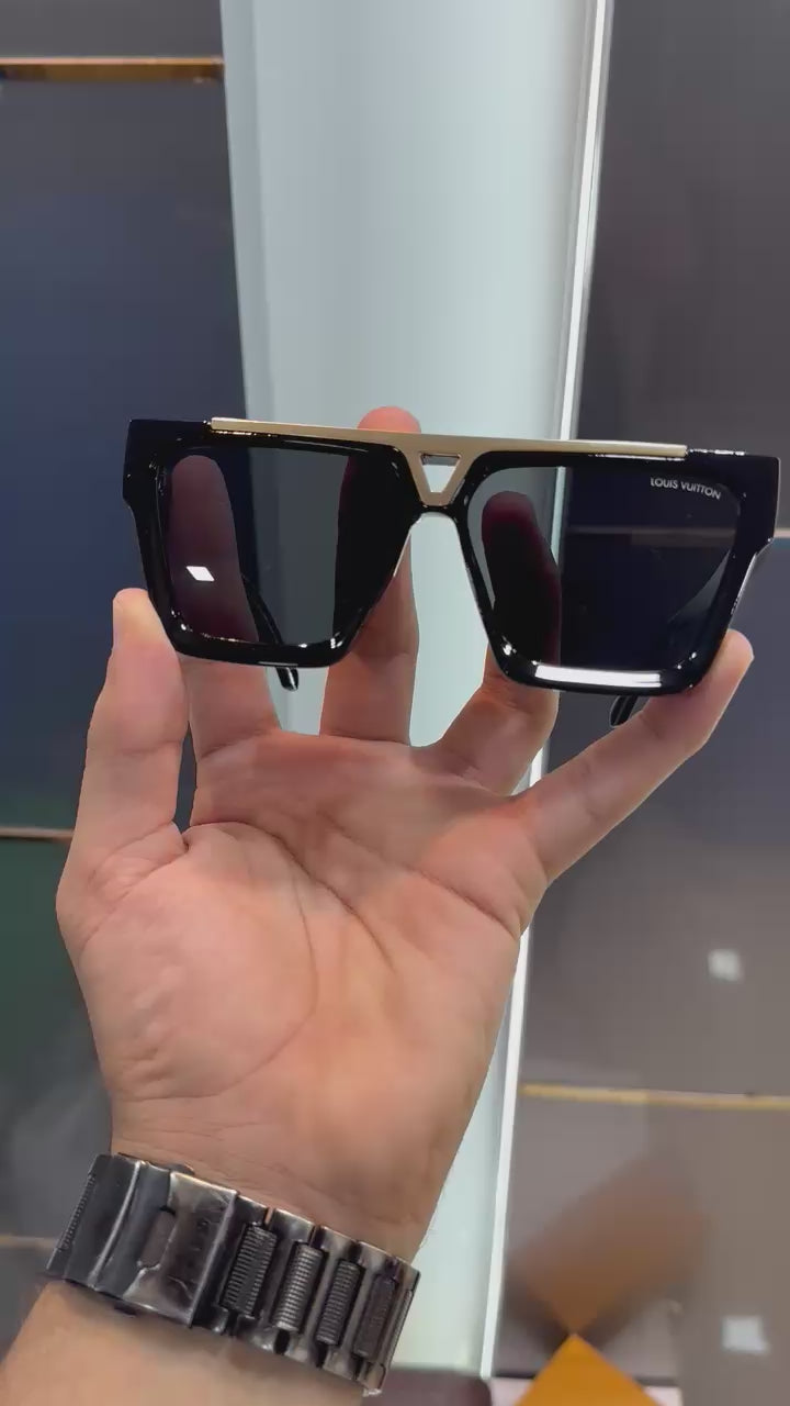 Louiis Vuitton 1502 Black Premium Sunglass