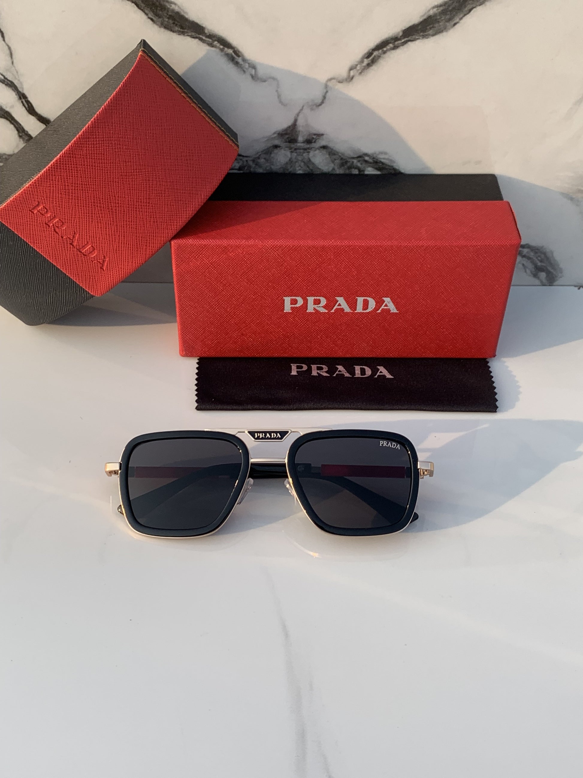 Pradaa 8805 Gold/Black