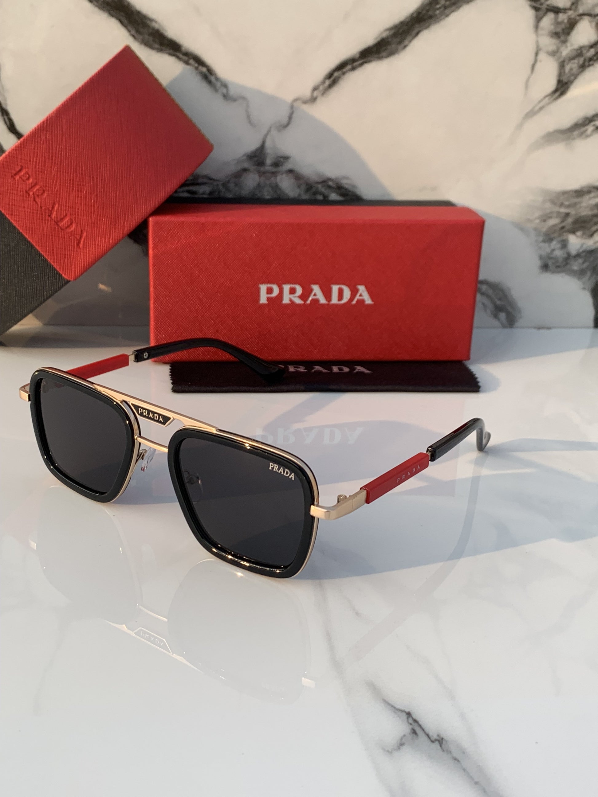 Pradaa 8805 Gold/Black