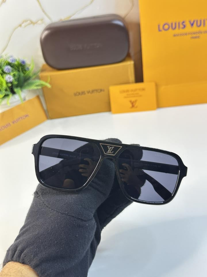 Louiis Vuiiton 8946 Black