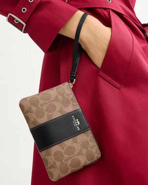 Coachh Corner 105 Black Stripe