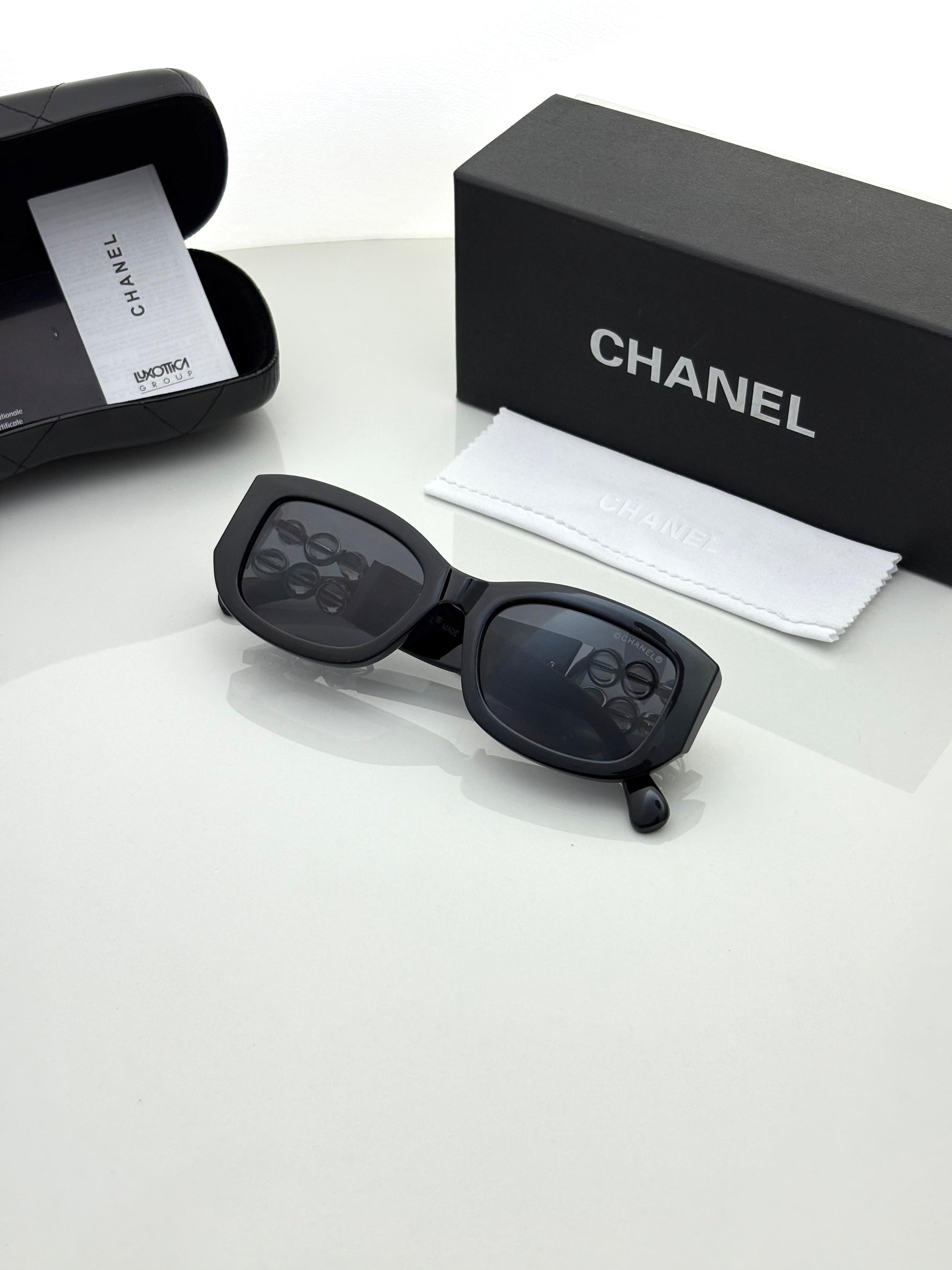 Chanel 311 Black