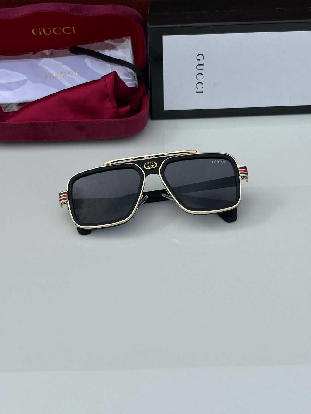 Guccii 1295 Gold/Black