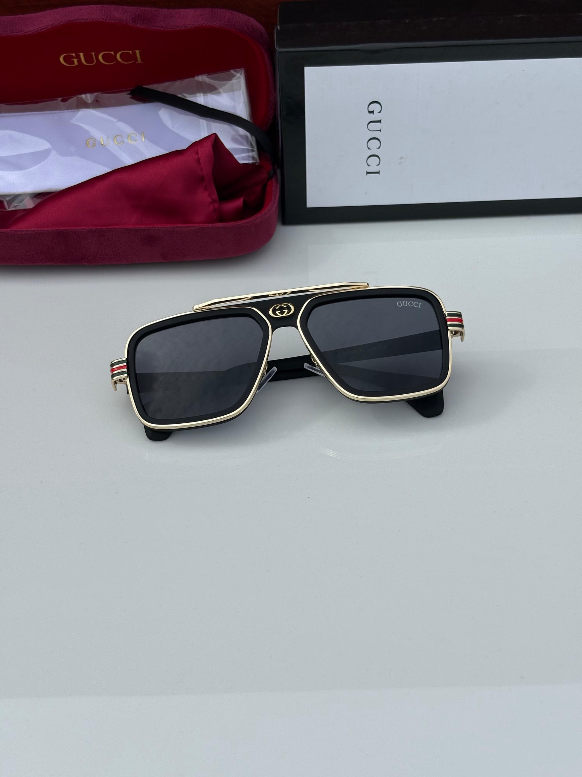 Guccii 1295 Gold/Black