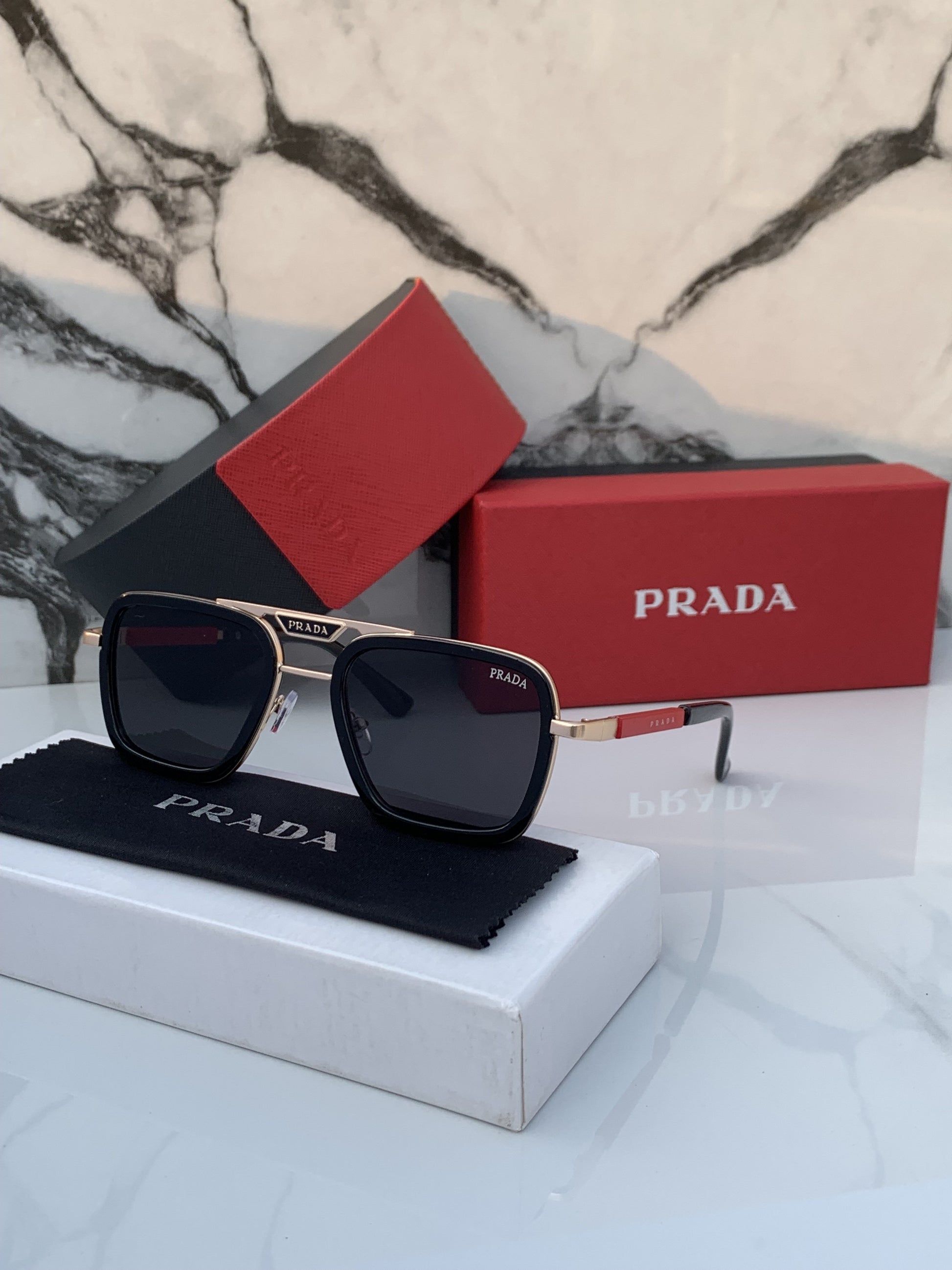 Pradaa 8805 Gold/Black