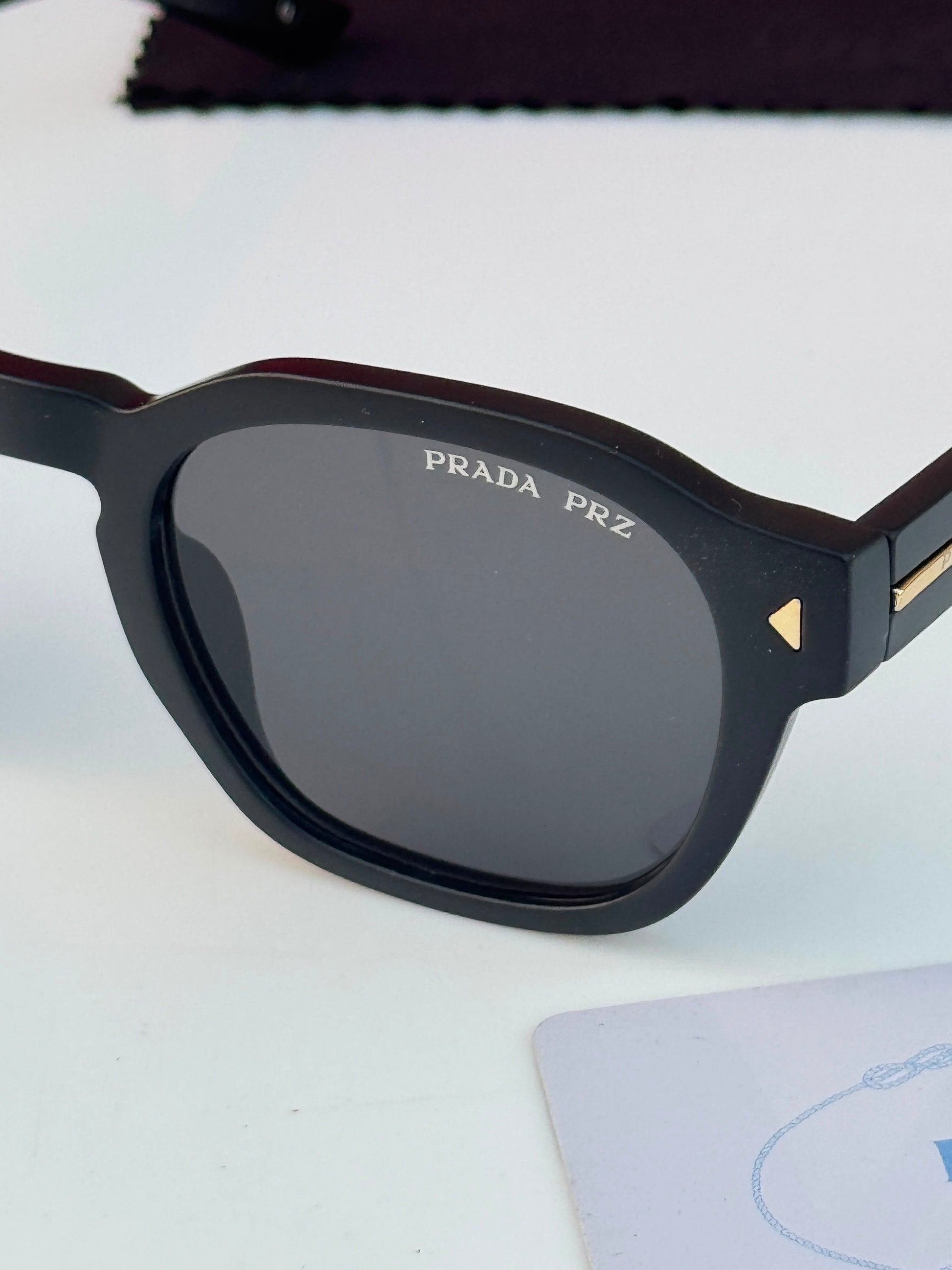 Pradaa 3490 Black