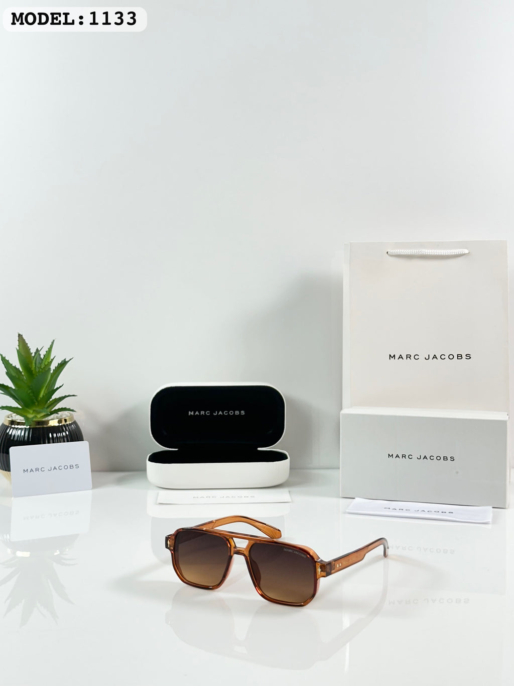 Marc Jacobss 1133 Brown Orange