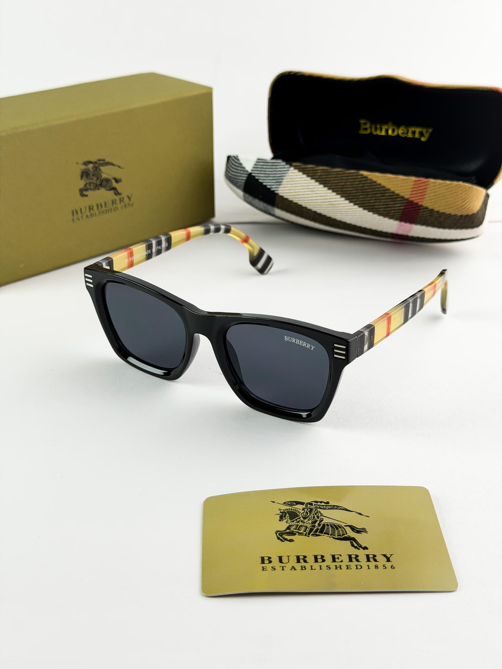 Burrberry Signature Black 2848