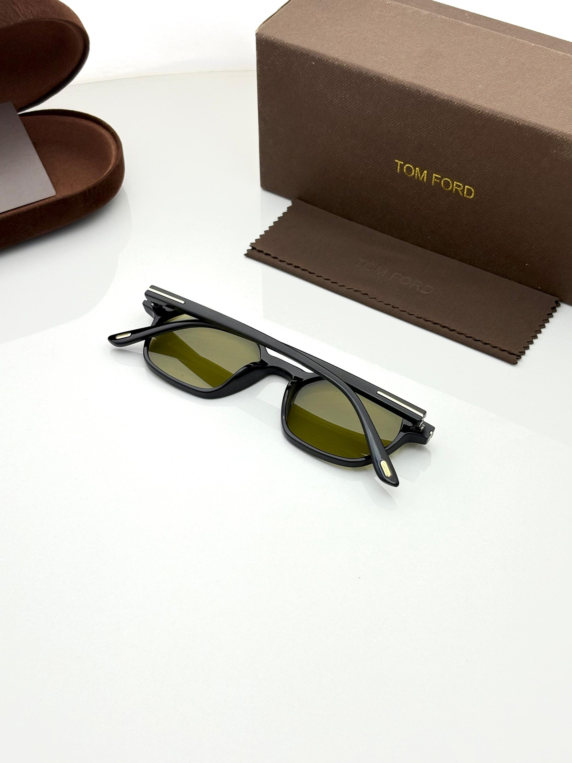 Tomforrd 1301 Black