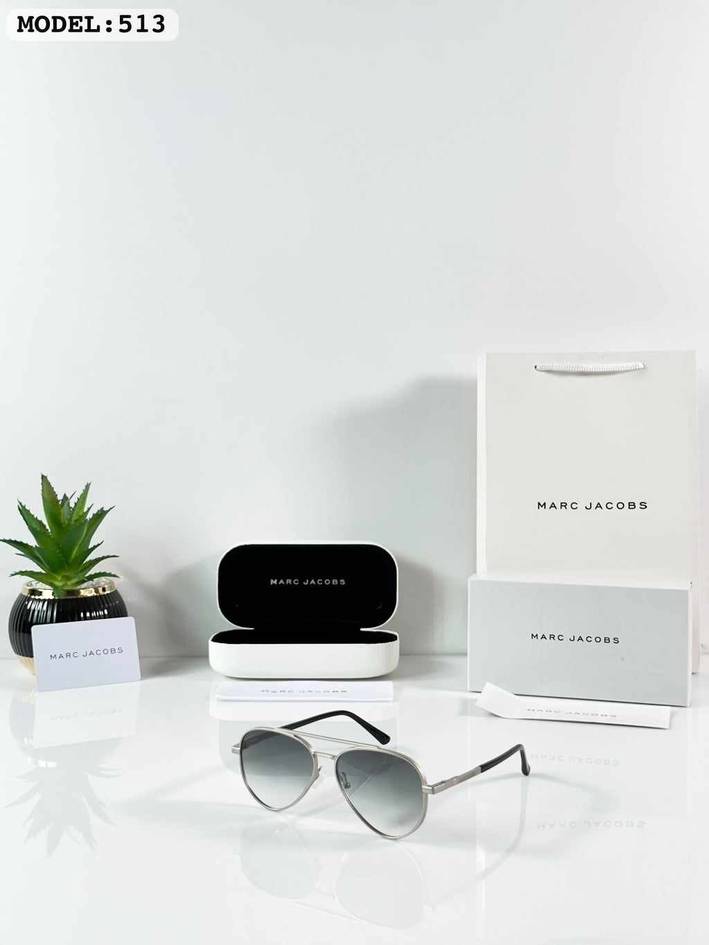 Marc Jacobs 513 Silver Metal