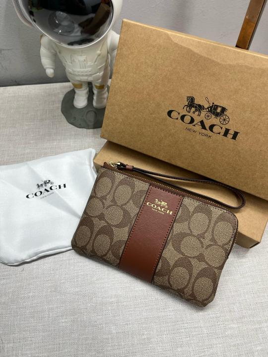 Coachh Corner 104 Brown Signature Premium