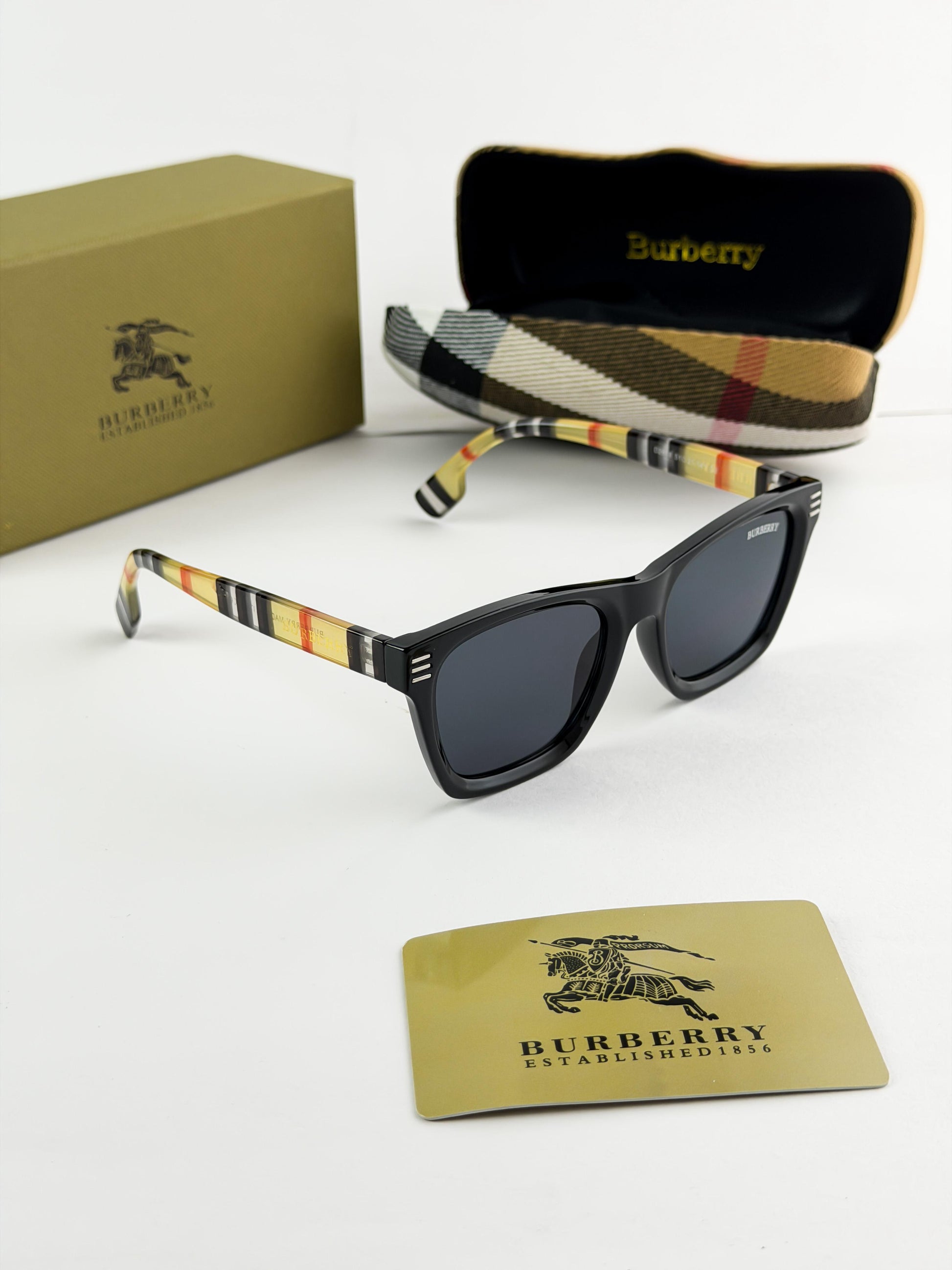 Burrberry Signature Black 2848