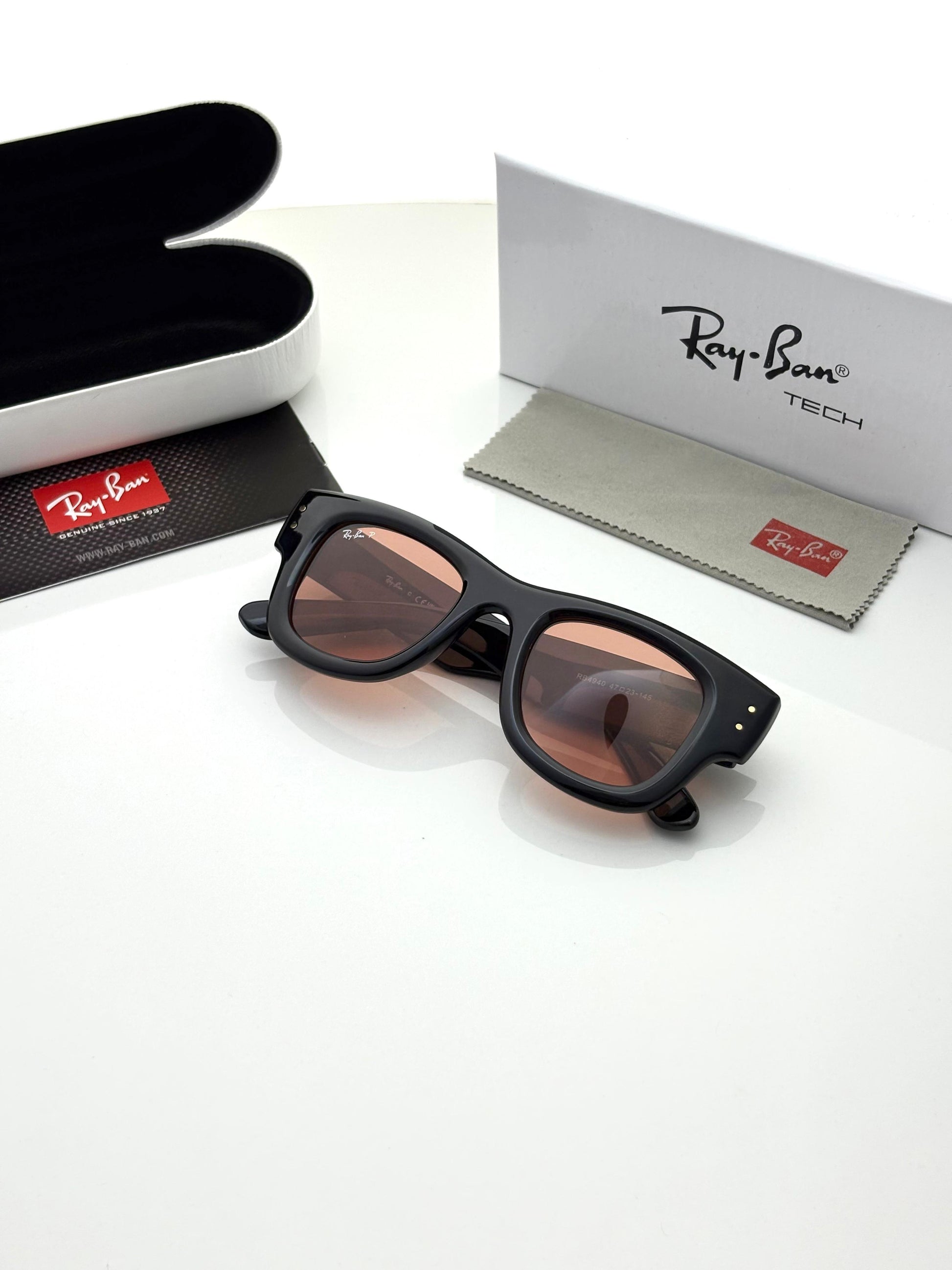 RayBan Diamond Puffer 4940