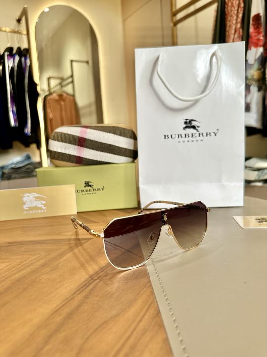 Burrberry 23068 Brown
